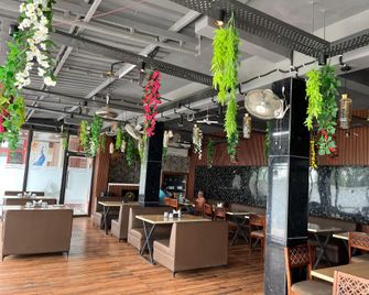 Aanandam Hotel - Pānīpat - Restaurant
