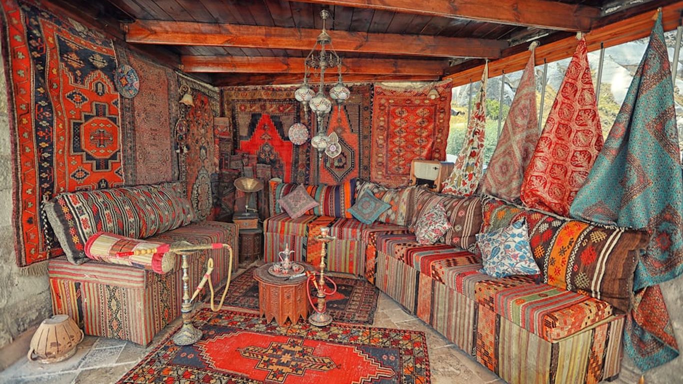 Traveller's Cave Hotel