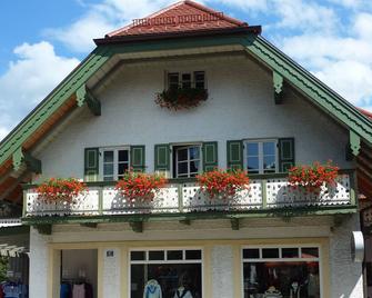 Ferienwohnungen Schneiderhäusl inkl. Chiemgaukarte - Ruhpolding - Building