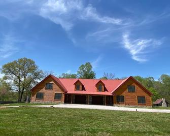 Top Rated 5 Star Exceptional Clean Luxury-fire pit-pool table-pet friendly! - Lucas - Edificio