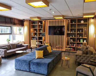 My Minga Airport Serviced Apartments - Hallbergmoos - Salon