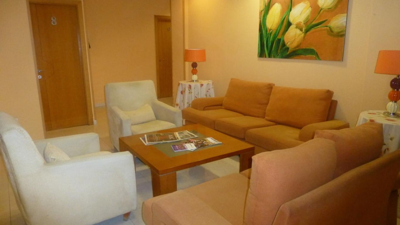 هوستال إل فال