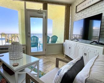 Sea Dreams - Beachside 1 bedroom at Symphony Beach - Ormond Beach