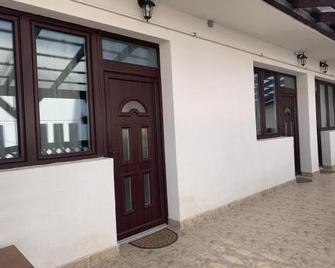 Aranykorona Hotel - Miskolc - Exterior