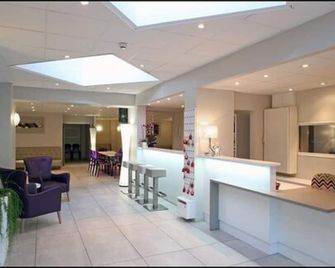 Hôtel Peyramale - Lourdes - Front desk
