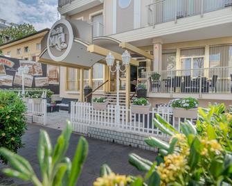 هوتل ميا - ريميني - مبنى