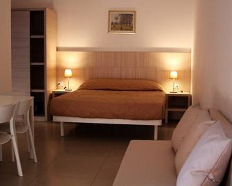 Santa Barbara Hotel & Apartments - Bellaria-Igea Marina - Bedroom