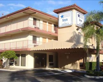 Inn of America - Palm Beach Gardens - Edificio