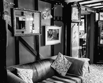 The Four Horseshoes - Eye - Lounge