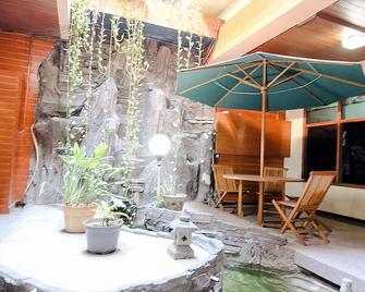 OYO 1761 Hotel Dirgahayu - Ponorogo - Patio