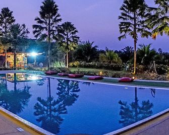 Takhun Mountain View - Ban Ta Khun - Piscina