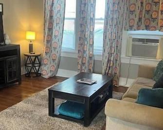 Historic Craftsman Style Home - Shreveport - Living room