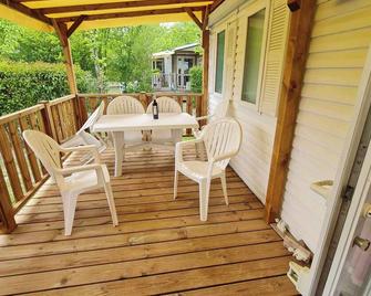 Mobil Home au calme Camping 4 Cadenet - Cadenet - Balcony