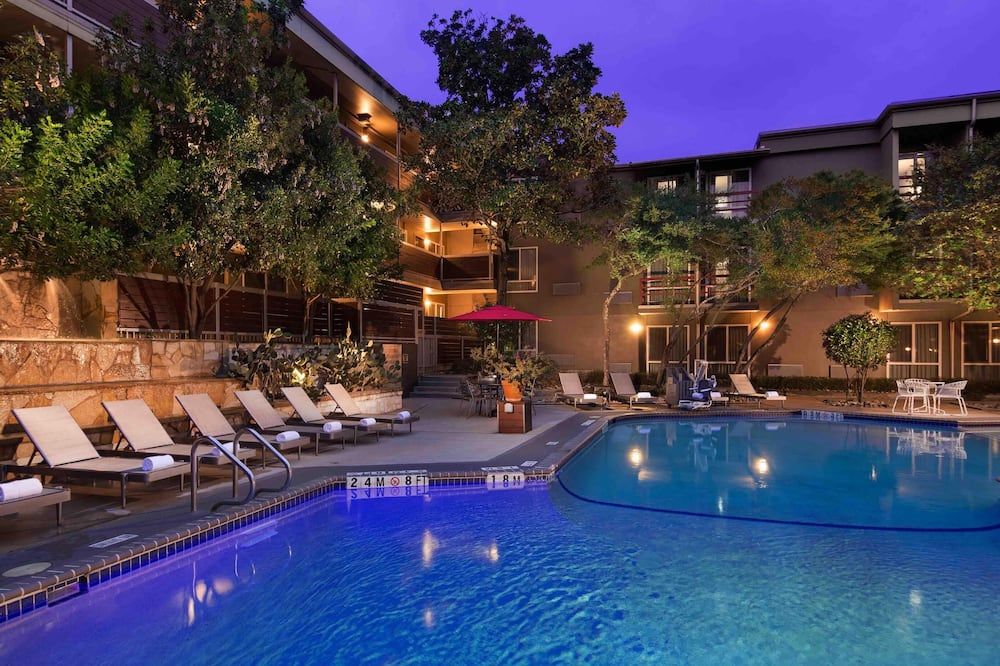 Aiden Austin City Hotel - אוסטין - בריכה