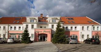 Platan Hotel - Debrecen