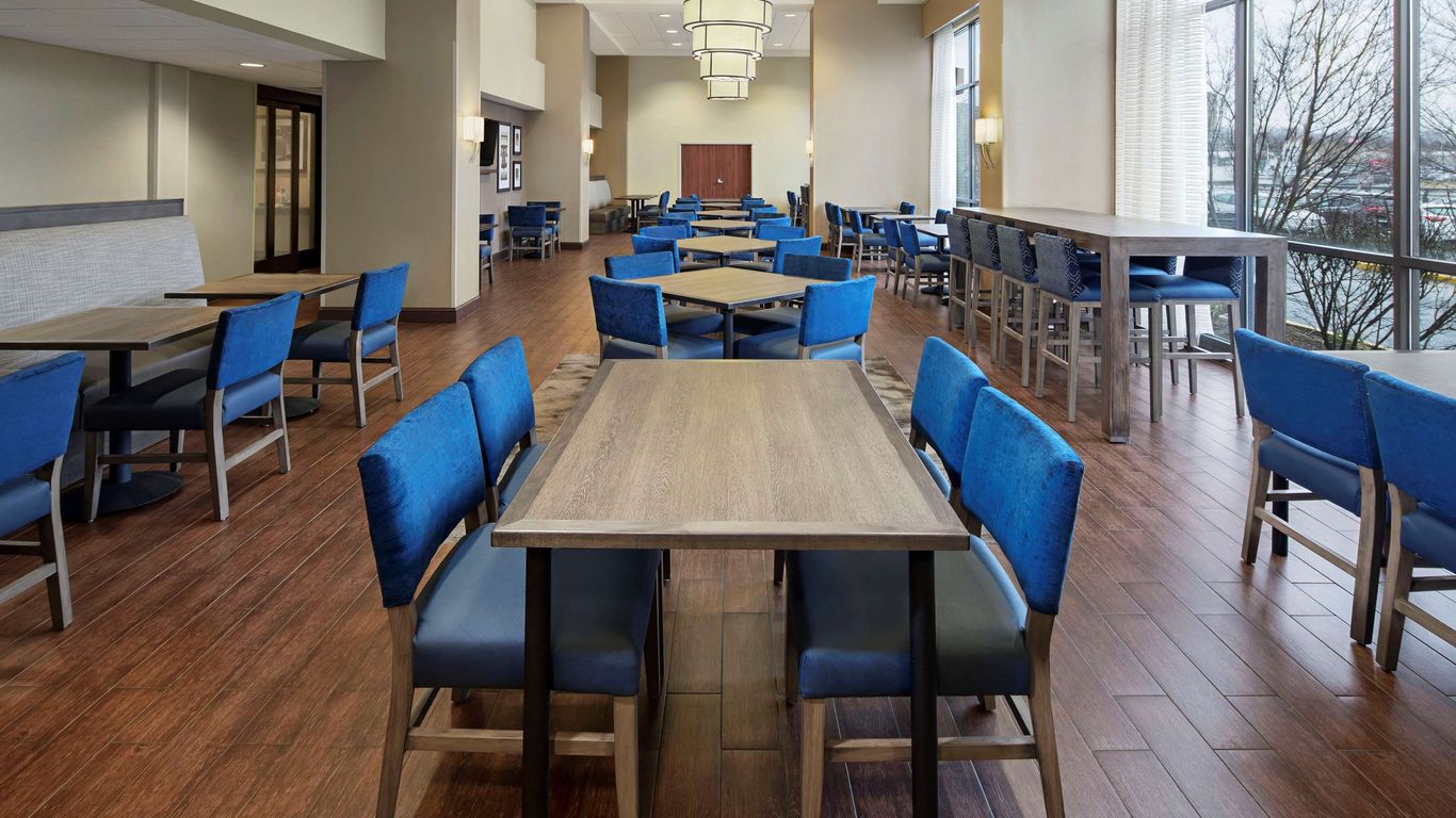 Hampton Inn & Suites Alexandria Old Town Area South