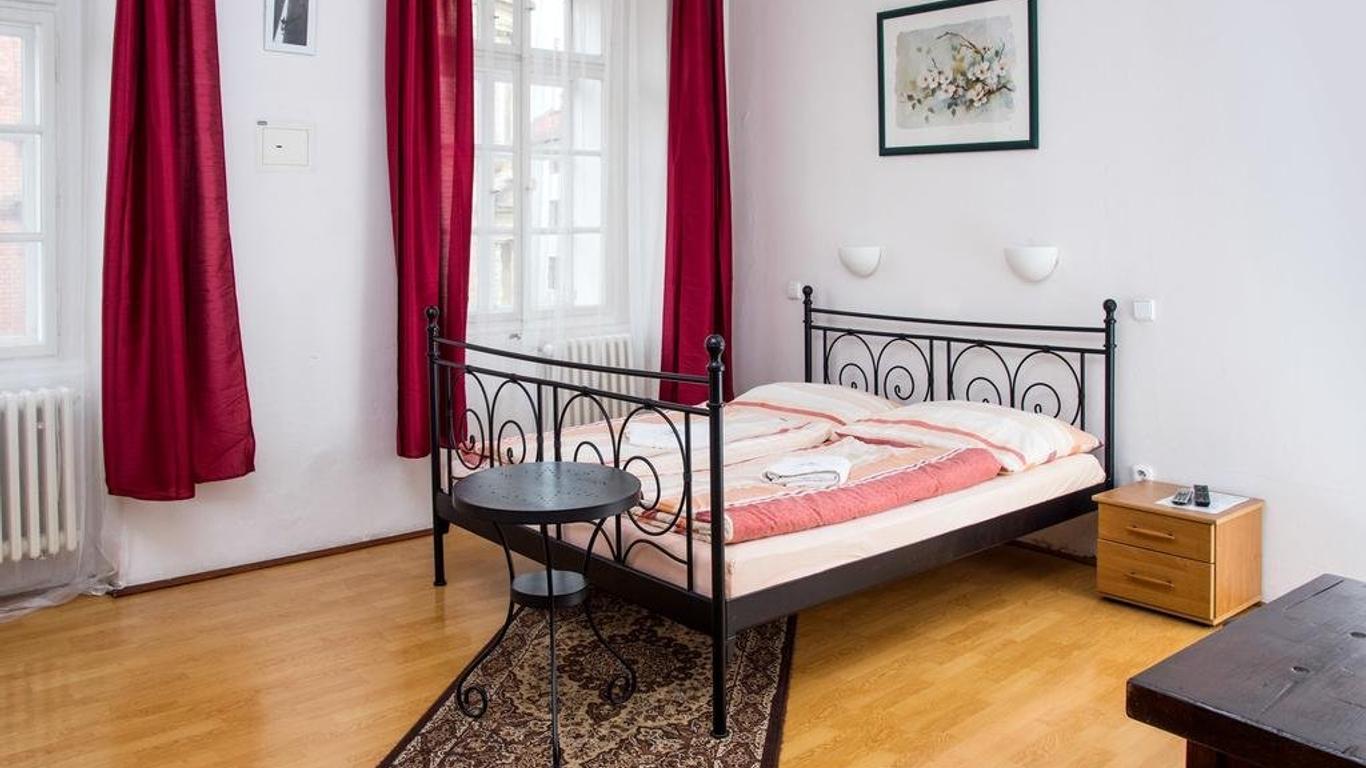 Charles Bridge Bed And Breakfast