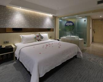 Paco Hotel Tuanyida Metro Guangzhou -Free ShuttleBus for Canton Fair - Guangzhou - Bedroom