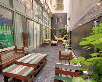 Play Hostel Arcos - בואנוס איירס - פטיו