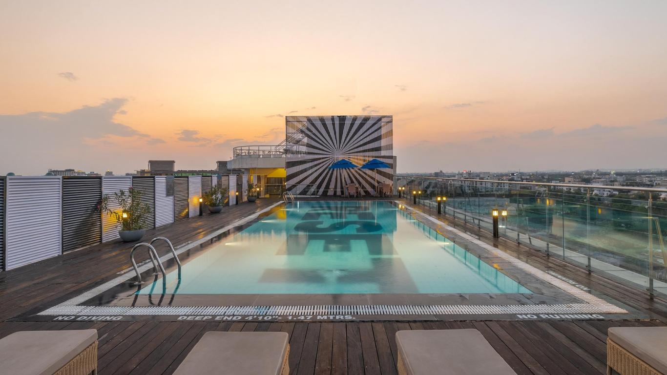 Sunday Hotel Jaipur