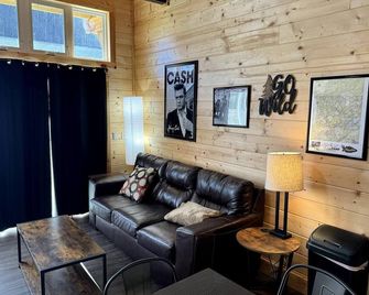 Atv Trailcamp: Conrad's Cottage-- Just Seconds From The Hmt Pocahontas Trailhead! - Bramwell - Soggiorno