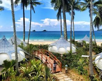 Nacpan Beach Glamping Managed by H Hospitality Group - El Nido - Strand