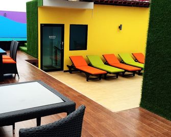 Must Sea Hotel - Karon - Pátio