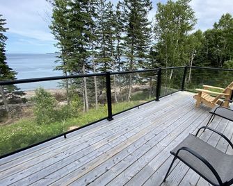 Magical Modern Beach House on Bras D'or Lakes/Surround Deck/Newly Built - Dalem Lake - Balcony