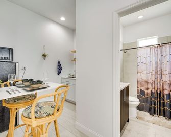 3 Mi to Lakefront Beach: St Cloud Apt - St. Cloud - Dining room