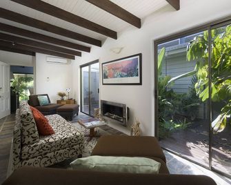 Hillcrest Mountain View Retreat - Murwillumbah - Вітальня