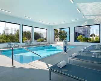 Spark by Hilton Orangeburg - Orangeburg - Uima-allas