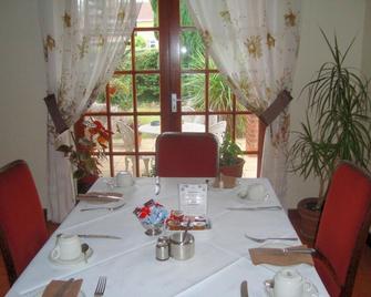 Firs Hotel - Hitchin - Comedor