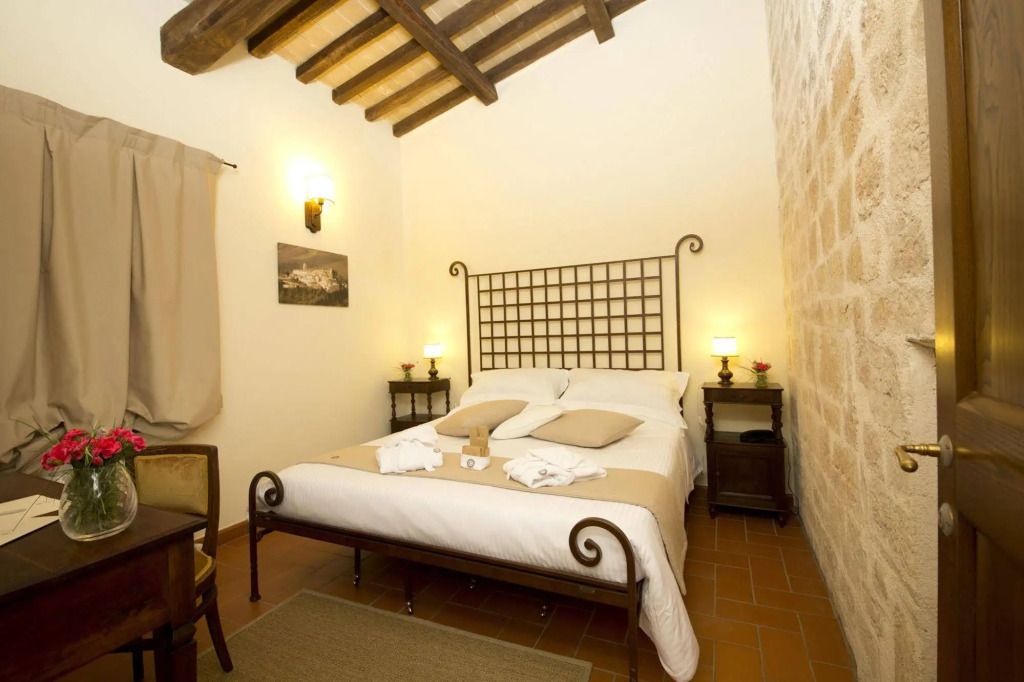 كونفينتو دي أكوا بريمولا