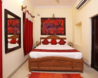 Hotel Apollo Jaisalmer - Jaisalmer - Bedroom
