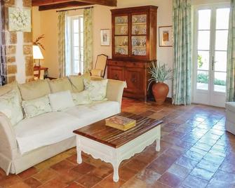 Amazing Home In Ribaute - Ribaute - Sala de estar