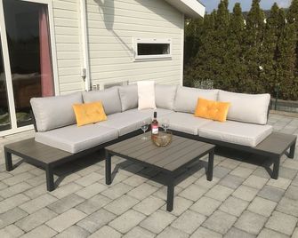 Chalet SUNDOWNER only 450 meters to the beach, garden with 1 m fence! - Breskens - Patio