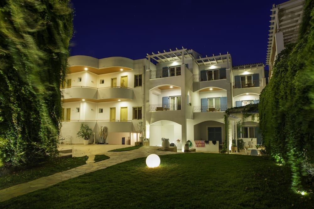 أواسيز بيتش هوتل