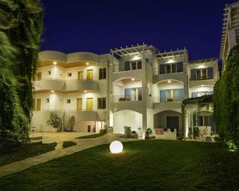 Oasis Scala Beach Hotel - Skala - Building