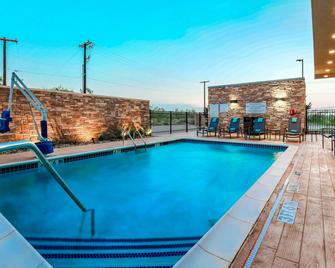 Fairfield Inn & Suites by Marriott Snyder - Snyder - Zwembad