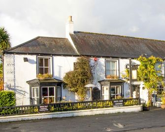 The White Hart - Helston - Budova