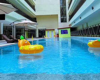 The Glory Hotel and Residence Clark Pampanga - Mabalacat - Pileta