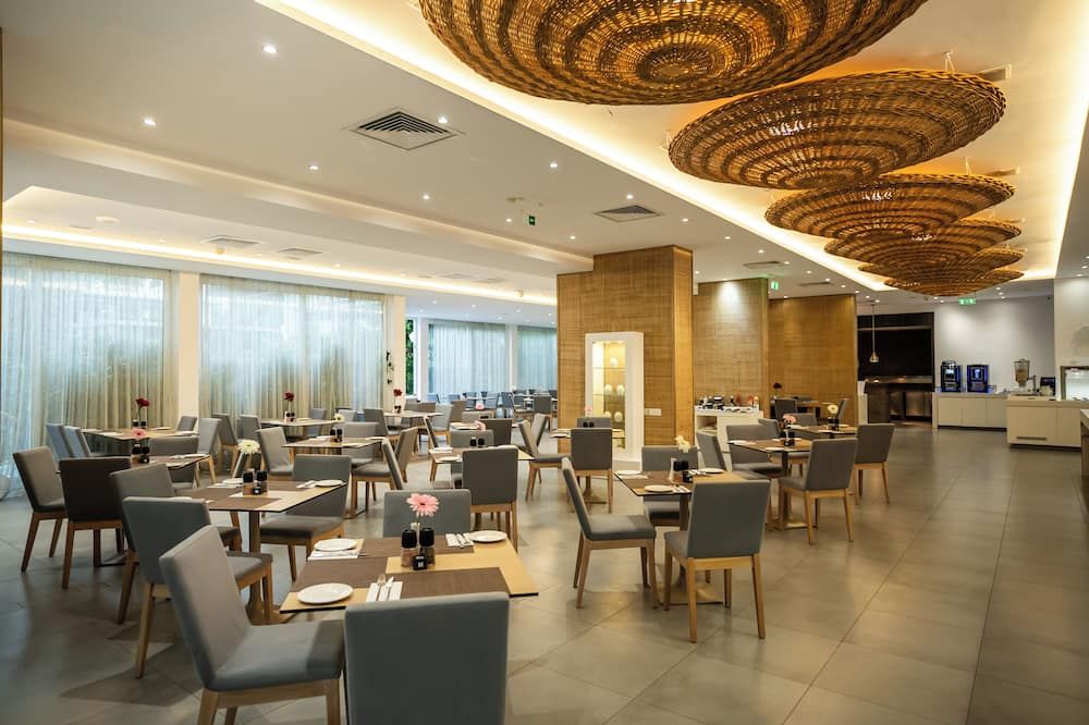 Margadina Hotel - איה נאפה - מסעדה