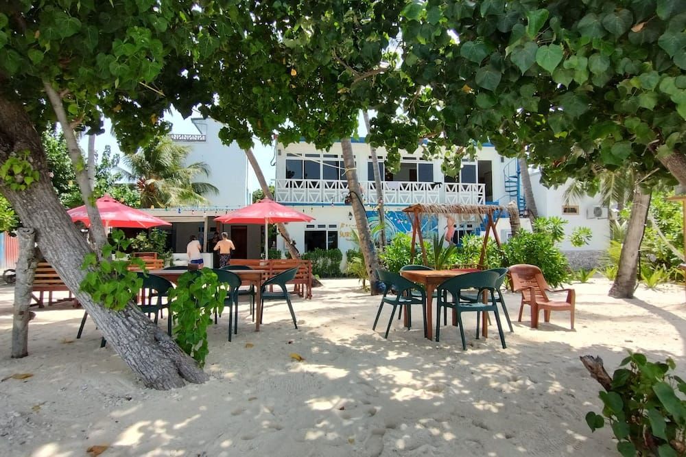 Batuta Maldives Surf View