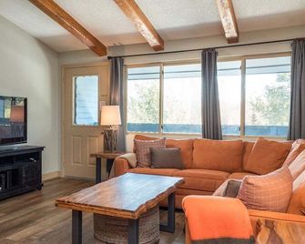 Brookside II B-305 - Sunday River Slopeside Condominium - Newry - Sala de estar