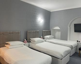Diamonds Inn Ltd - York - Habitación