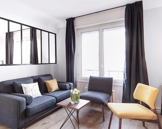 Hotel Metropole centre ville - Boulogne-sur-Mer - Living room