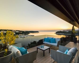 Boutique Hotel Valsabbion - Pula - Balcón