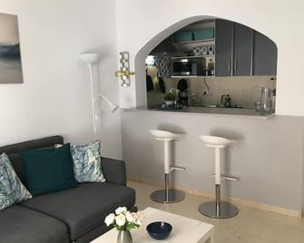 Apartamento Trinidad mit Netflix - Fuengirola - Cocina