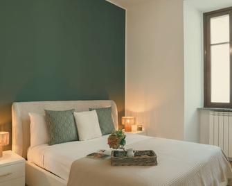 Rafael Green Home - Myhomeincomo - Como - Quarto