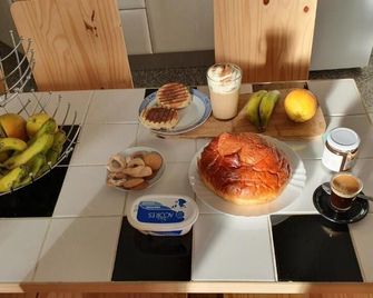 Bruma Hostel - Ponta Delgada - Gastronomie